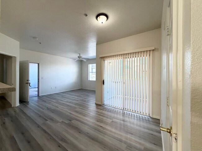 Building Photo - 6955 N Durango Dr