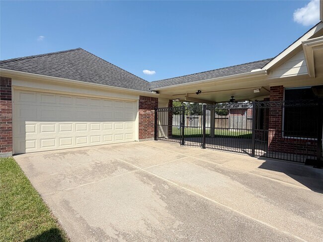 Building Photo - 5714 Brennan Ridge Ln