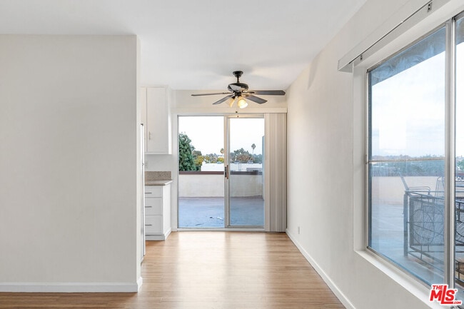 Building Photo - 2637 S Centinela Ave