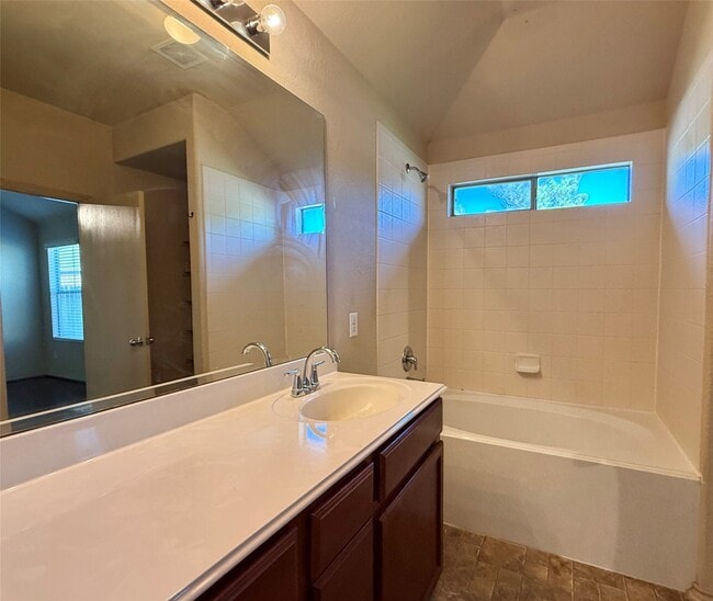 Building Photo - 24210 Silversmith Ln