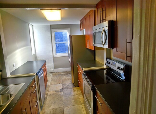 Building Photo - LOCATION LOCATION!! Coveted City Park neighborhood! Move in special $500 off 1st months' rent!