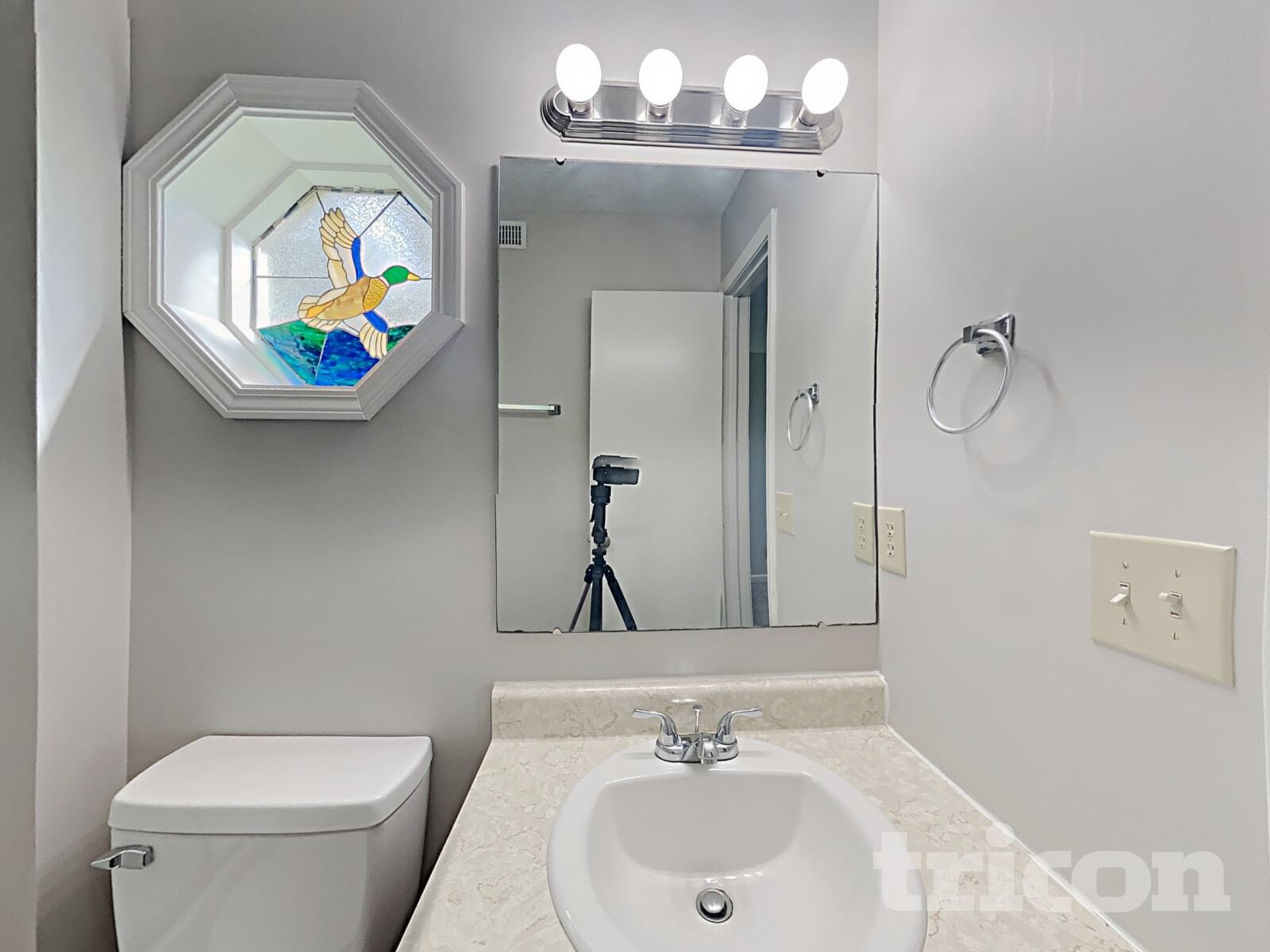 Building Photo - 572 San Ricardo Dr