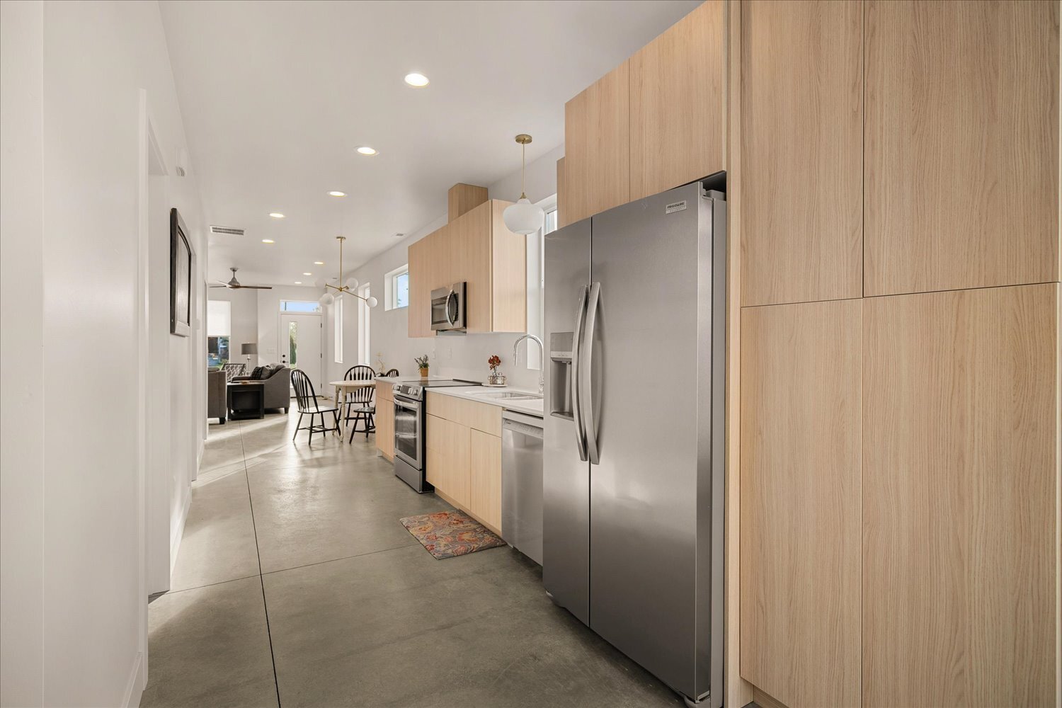 Building Photo - 3201 E 30th Ave