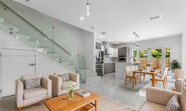 Building Photo - 3140 Carter St