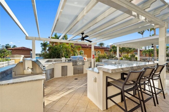 Building Photo - 515 5th Ave NE