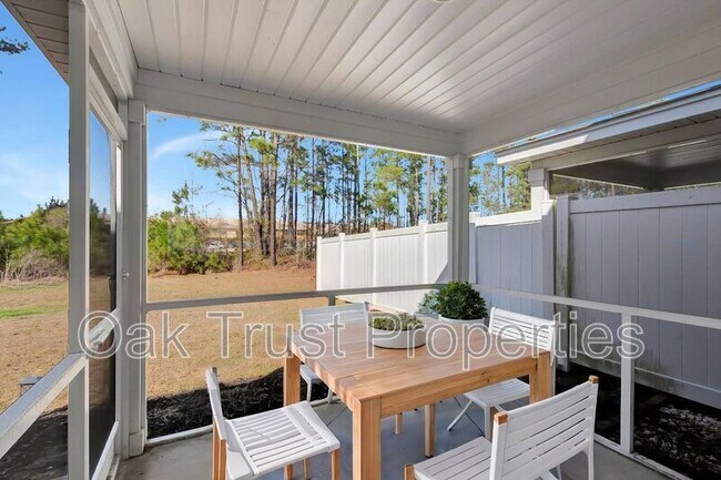 Building Photo - 703 Hilchot Dr