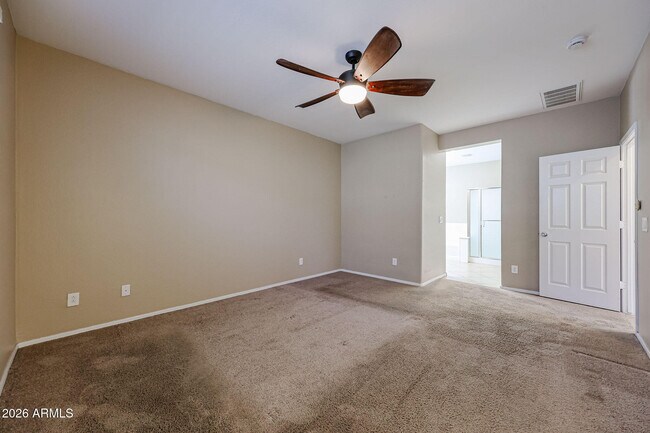 Building Photo - 12041 W Cottontail Ln