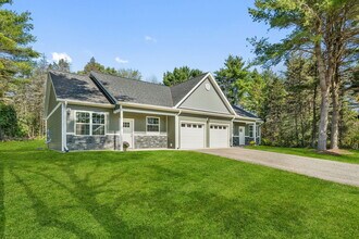 Building Photo - 366 Lower Creek Rd