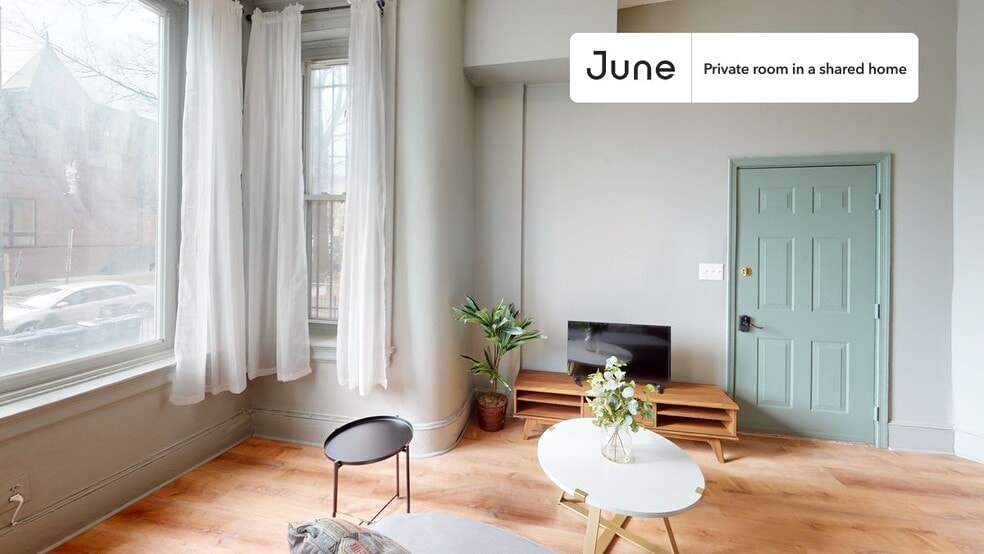 Building Photo - Room in Shared 5 bed/2 bath home in Columbia Heights