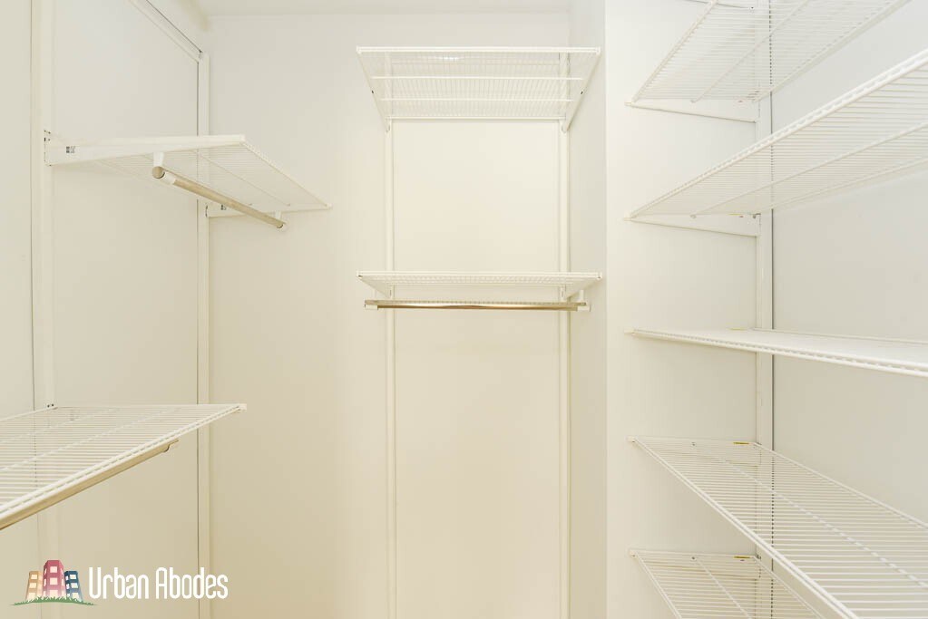 Building Photo - 935 W Grace St