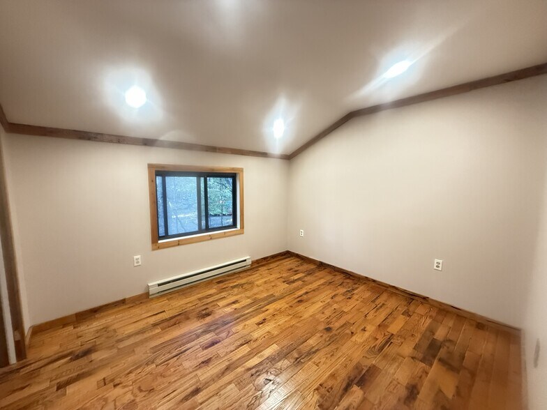 Building Photo - 235 Scenic Dr