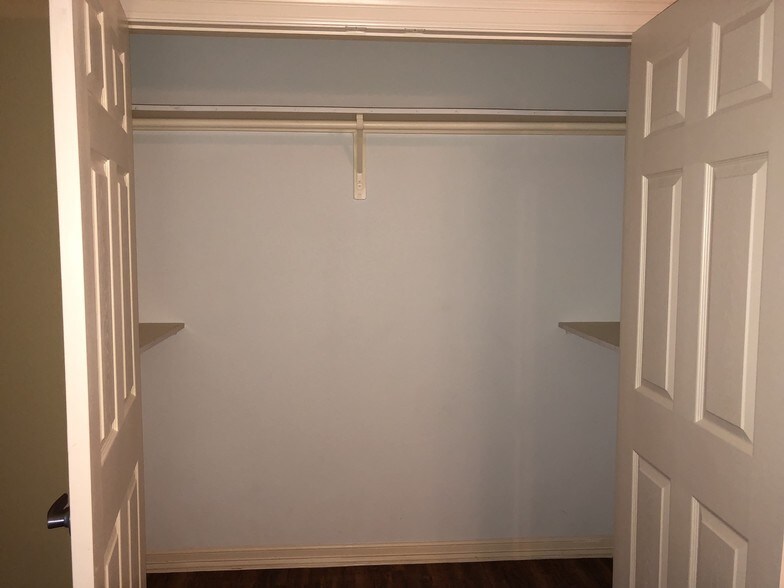 Closet - 4711 Averill St