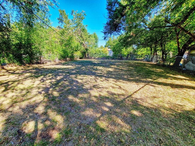 Building Photo - Remodeled Home in NW OKC