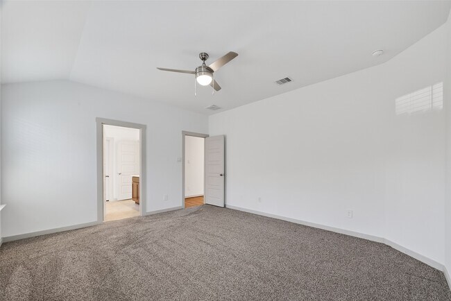 Building Photo - 2920 Stamford Hl Ln