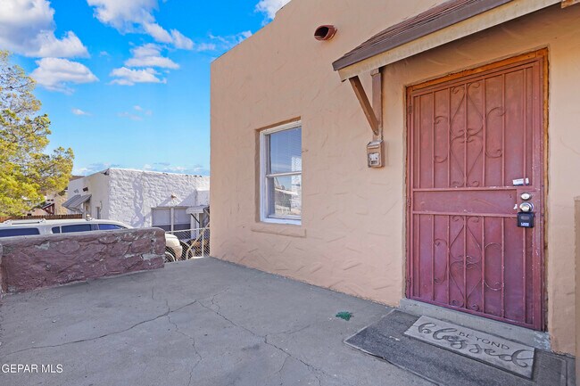 Building Photo - 3418 Frankfort Ave