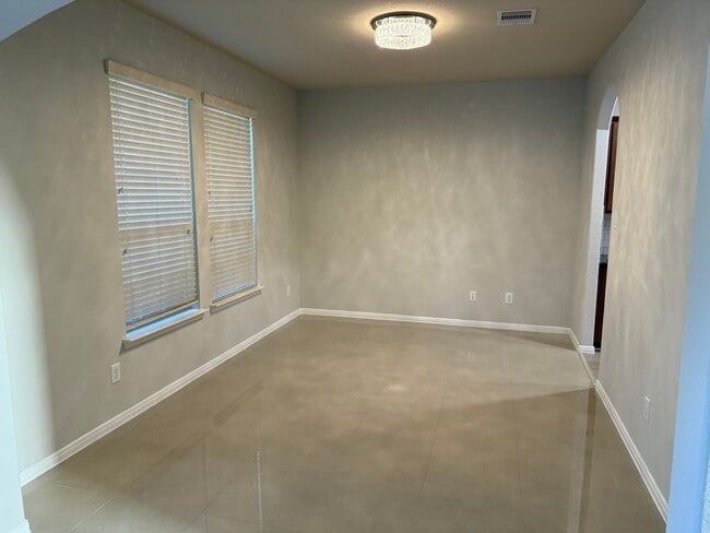 Building Photo - 24611 Fort Timbers Ct