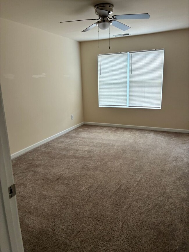 Building Photo - 38 Middlebrook Dr