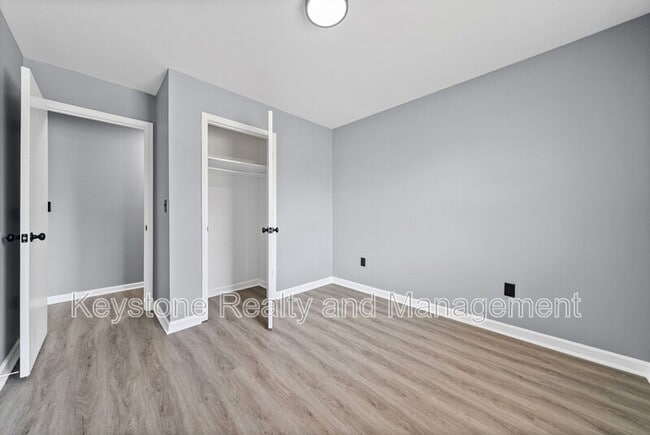 Building Photo - 1937 High St