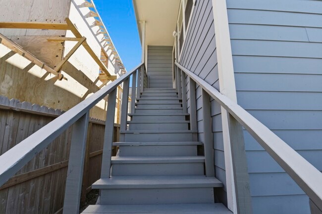 Building Photo - 1415 Avenue H