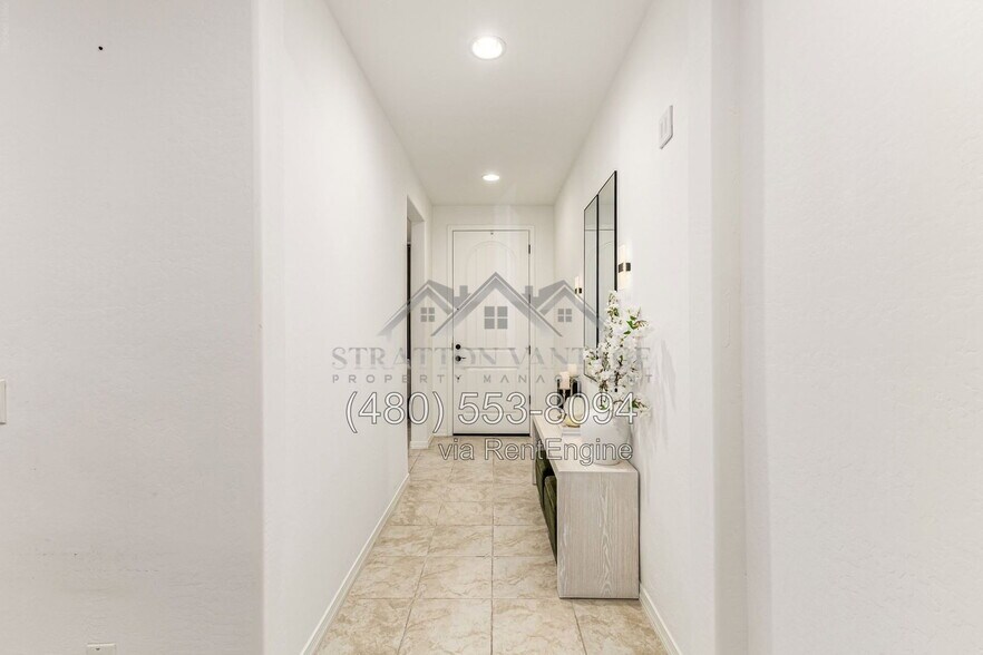Building Photo - 11418 S 53rd Ave