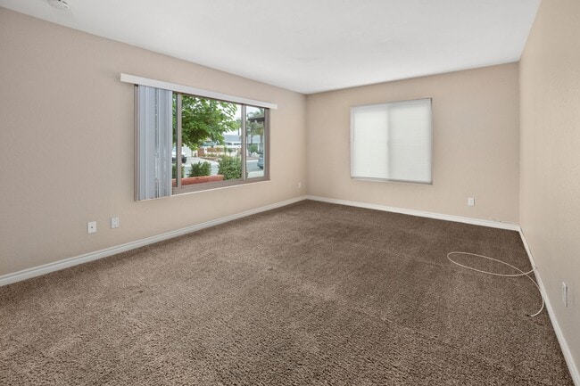 Building Photo - Single Family House One Level