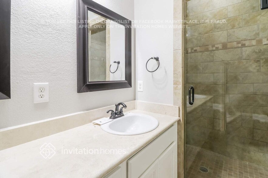 Building Photo - 17209 Panorama Dr