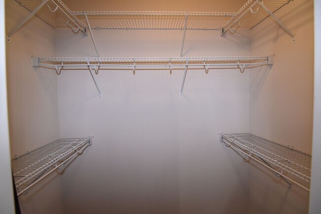 Building Photo - One Story Living 3 Bedroom 2 Bath Home