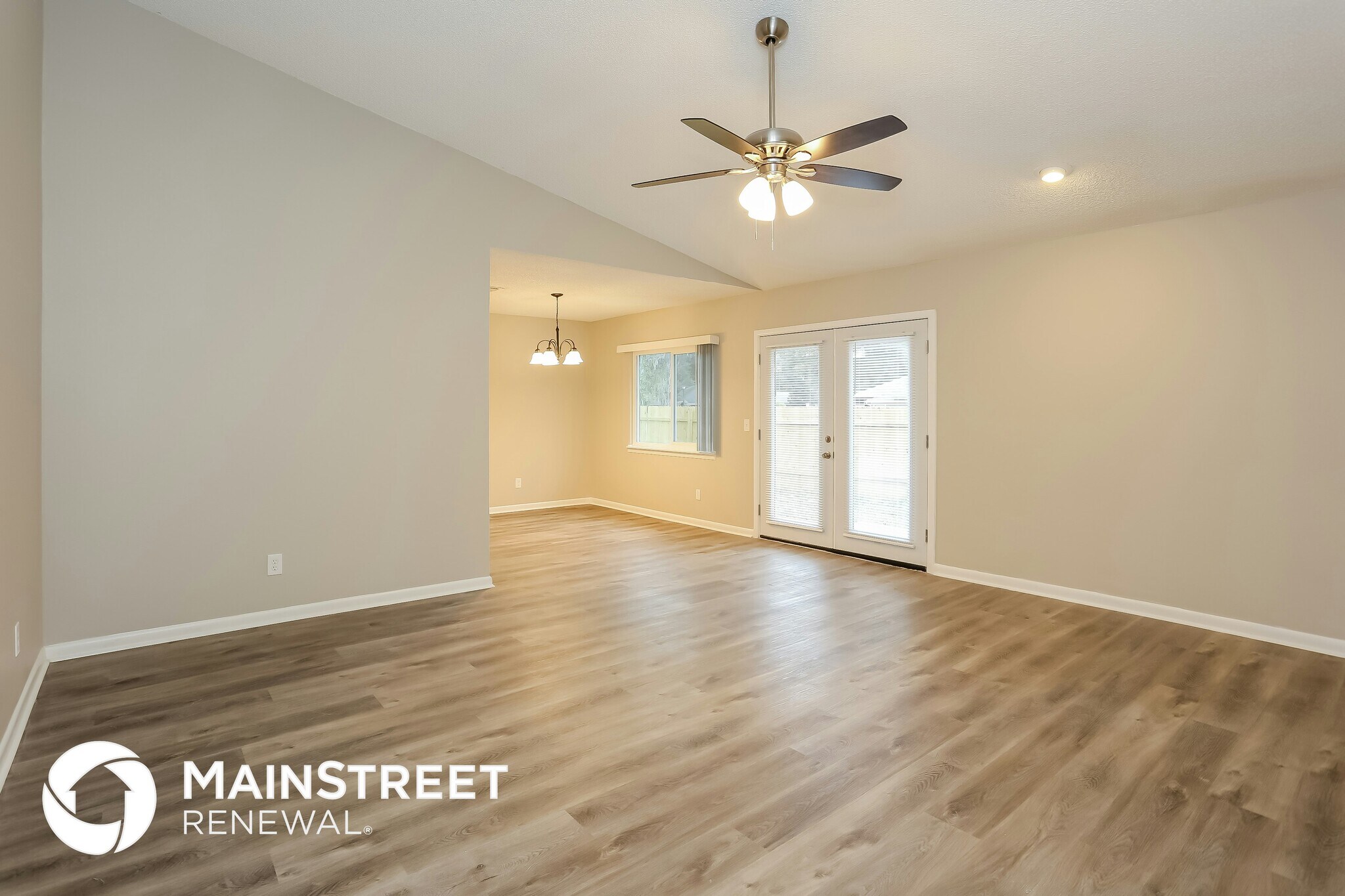 Building Photo - 10805 Naples Ct S