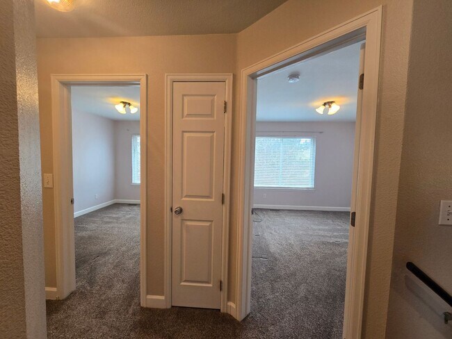 Building Photo - Charming 3BR House in Aurora