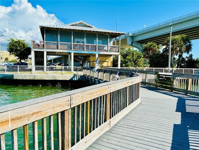 Building Photo - 113 12th St