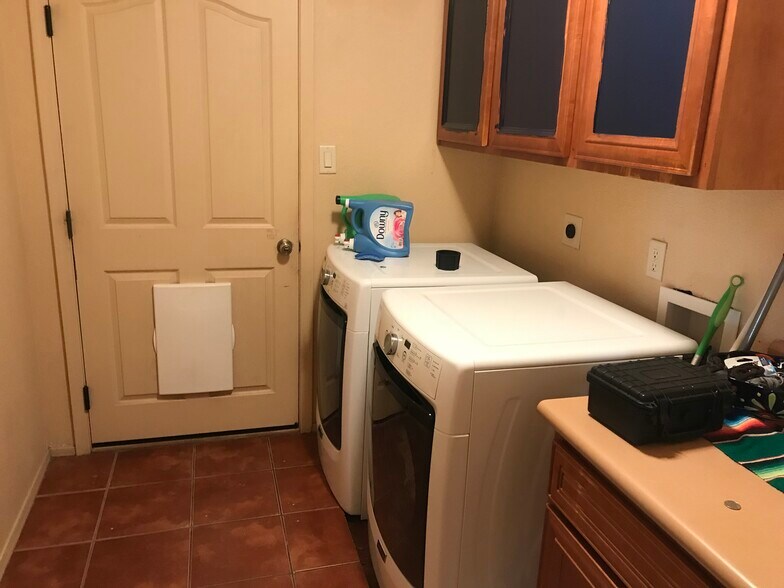 Building Photo - 11708 E Omega Ln