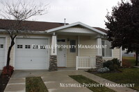 Building Photo - Really Nice 2 Bedroom ADA Accessible Townh...