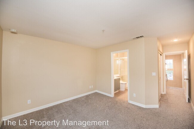 Building Photo - 3 br, 2.5 bath House - 442 W Summerfield Cir