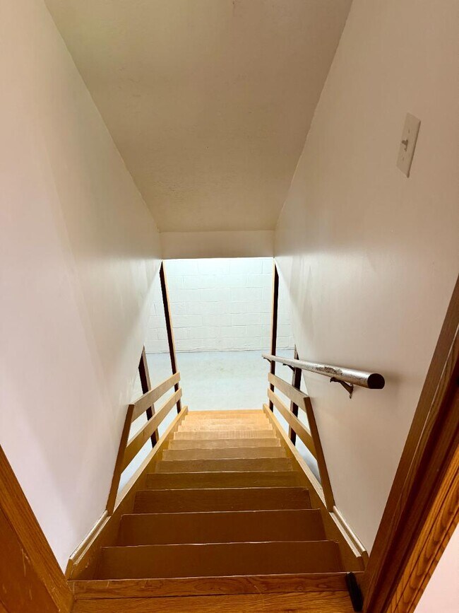 Building Photo - 6955 Salerno St NW