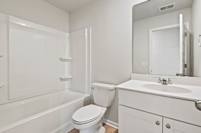 Building Photo - 3 Bedroom, 2.5 Bathroom Home in Summers Corner - Summerville