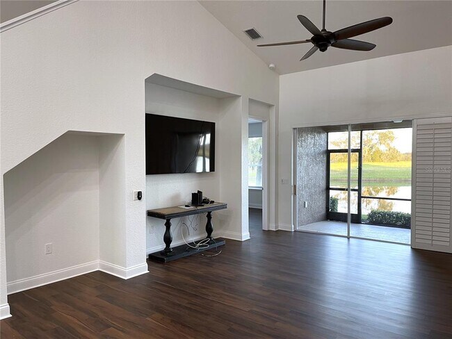 Building Photo - 2946 Mission Lakes Dr