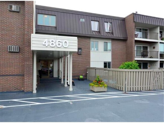 Building Photo - 4860 Park Commons Dr