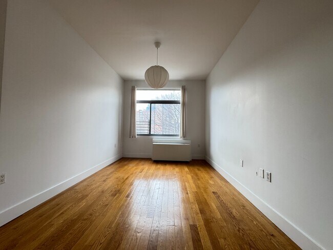 Building Photo - 836 Bergen St