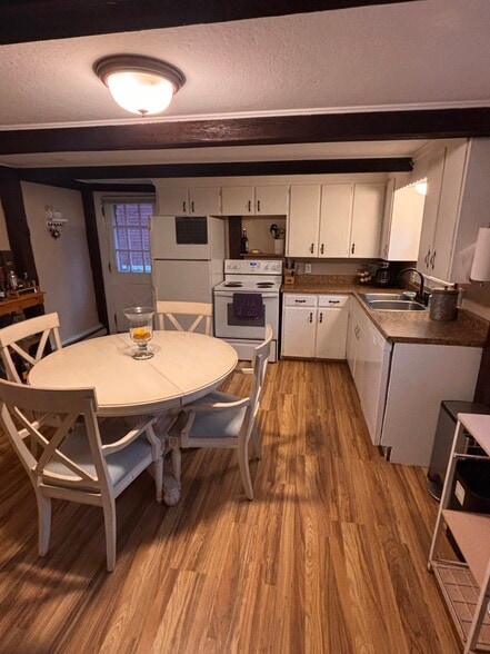 Kitchen - 31 Walling Rd