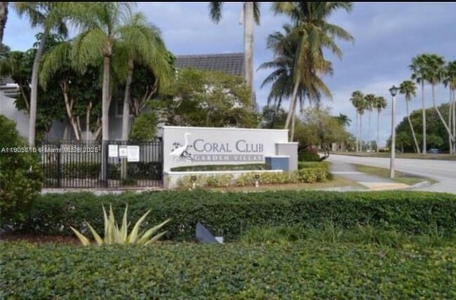 Primary Photo - 10381 SW 150th Ct