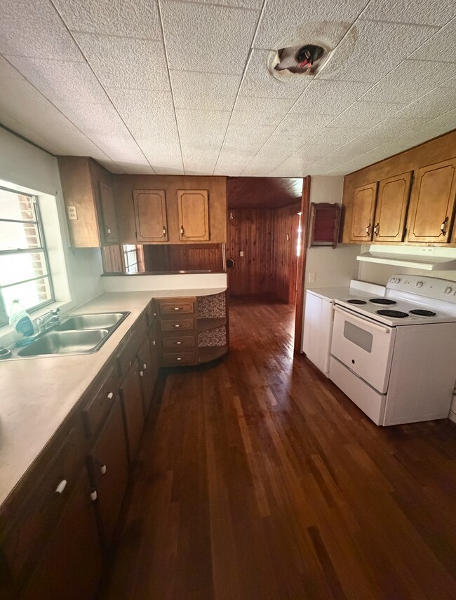 Building Photo - 1380 County Rd 15
