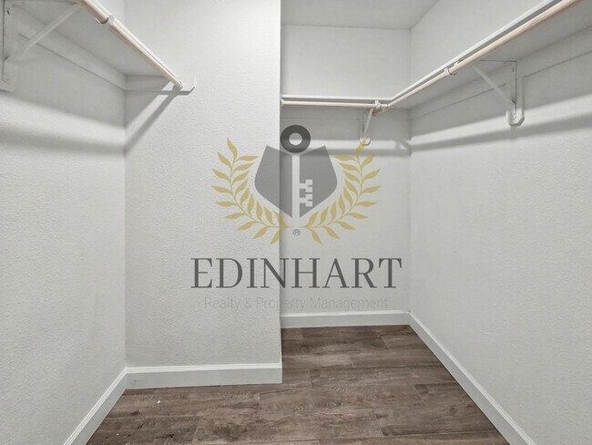 Building Photo - 4885 N Backer Ave