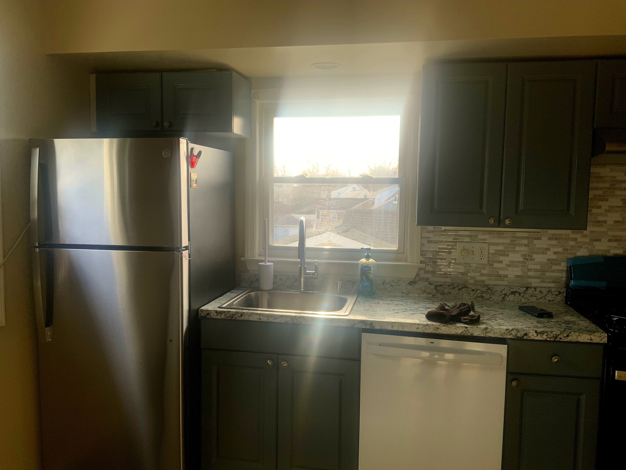 Building Photo - 726 Golden Ave