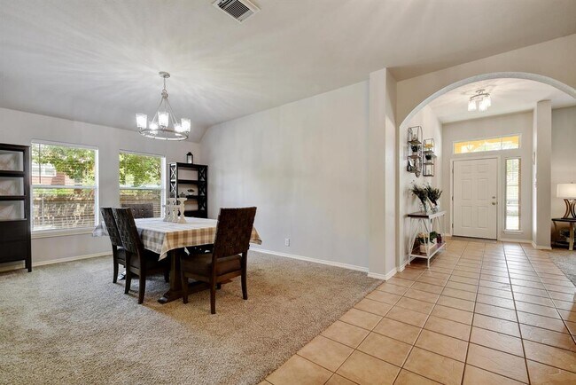 Building Photo - 2354 Oak Pebble