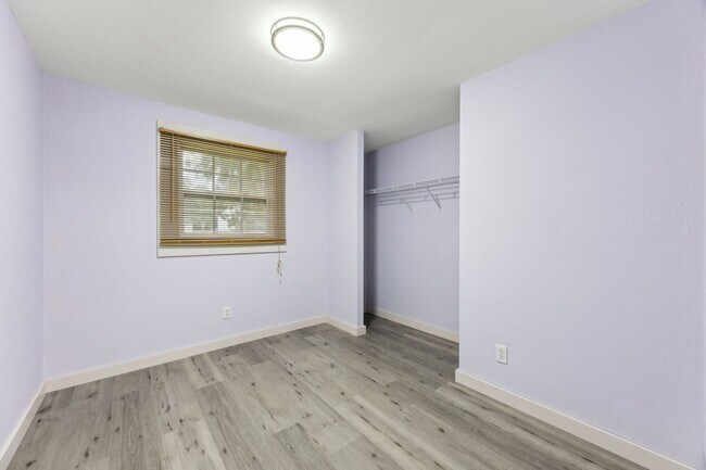 Building Photo - Adorable Newly Renovated 3/2 on Amelia Isl...