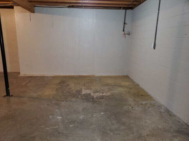 Building Photo - 197&amp;199 Scottie Drive