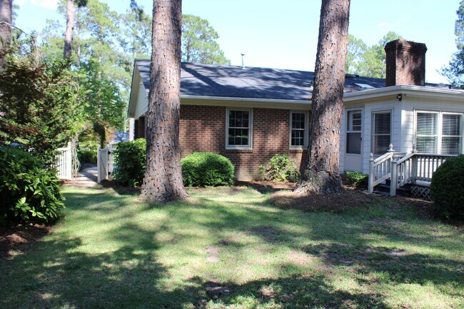 Building Photo - 1409 Chesnee Dr