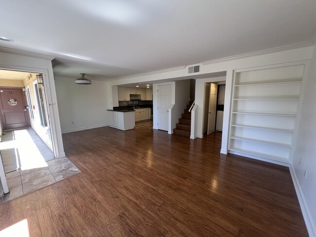 Building Photo - 15373 Maturin Dr
