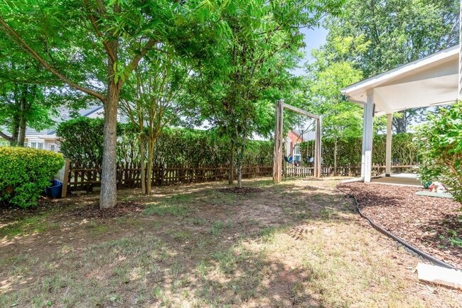 Building Photo - 4050 River Green Pkwy
