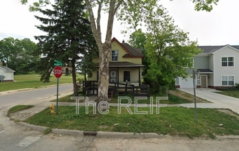 Building Photo - 1140 Ave B